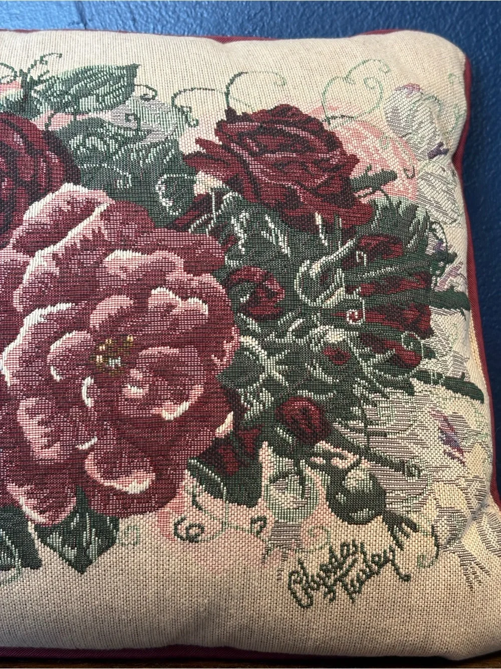 Glynda Turley Vintage Toss Pillow Tapestry Roses Excellent Condition